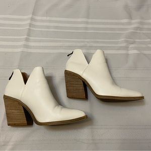 White Leather Womens Stacked Heel Ankle Booties -  Size 8.5